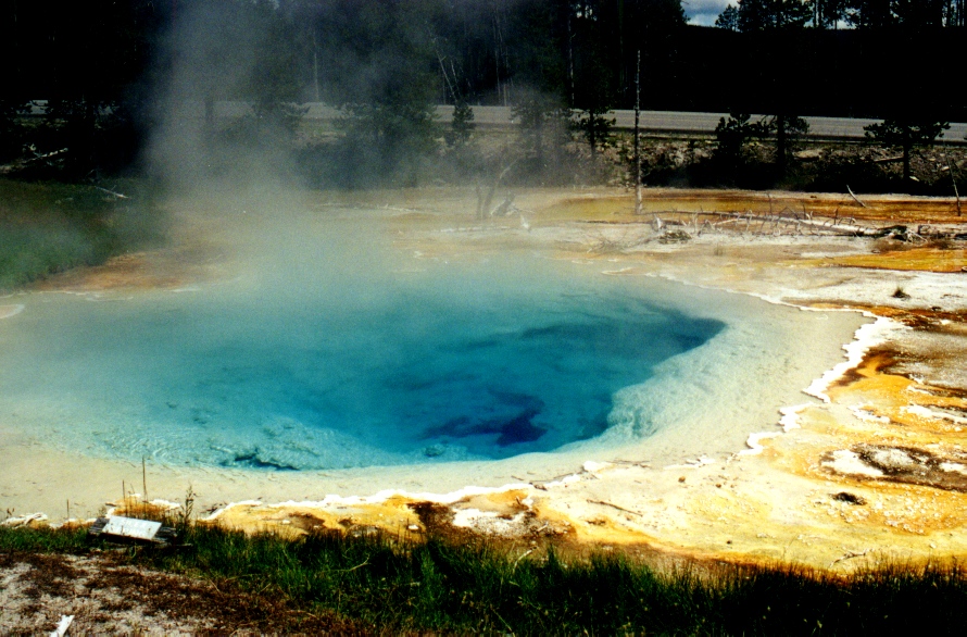 Fountain Paint Pot 1