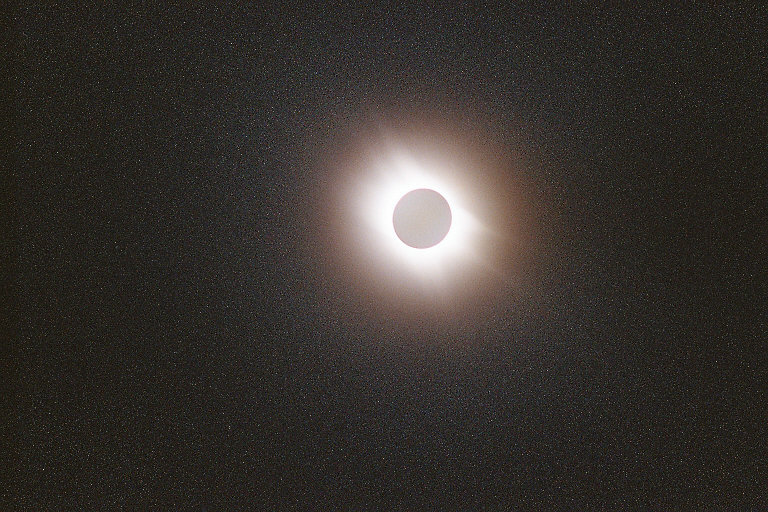 Sonnenfinsternis 13