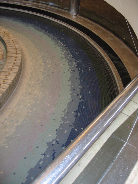 Antalya Flughafen Brunnen 5