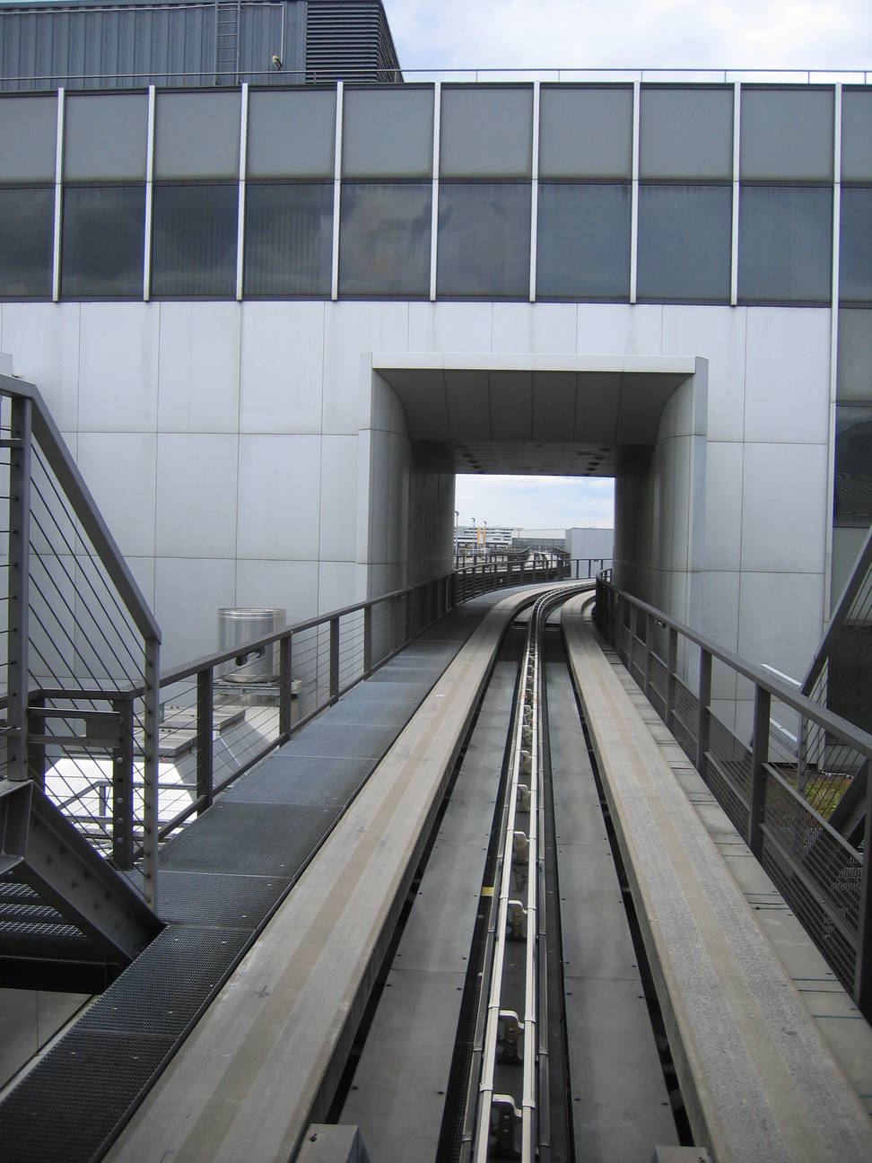 Sky Metro 4