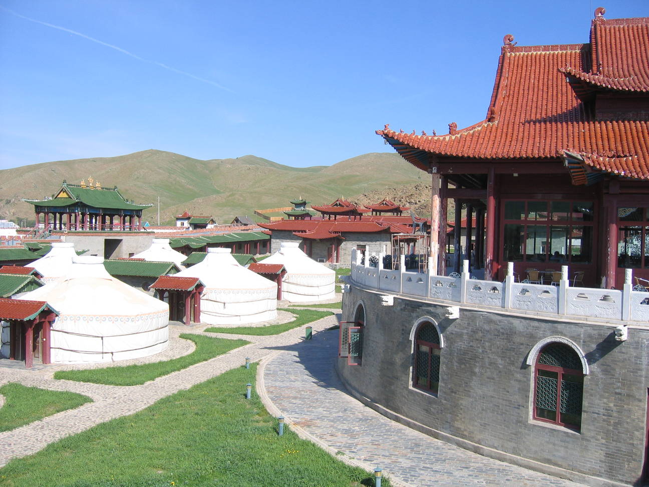 Hotel Mongolia Aussenmauer 6