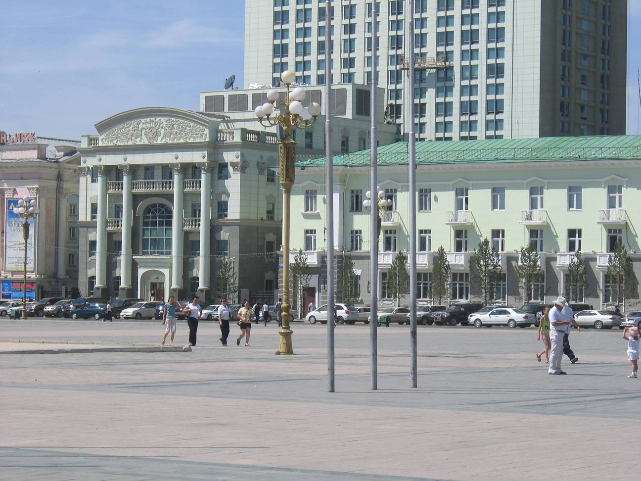 S&uuml;kbaatar Platz 3