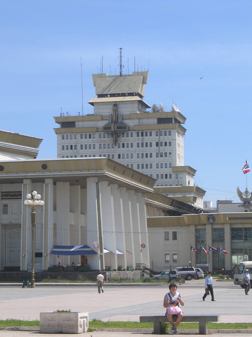 S&uuml;kbaatar Platz 15